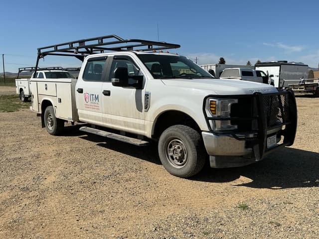 Image of Ford F-350 equipment image 2
