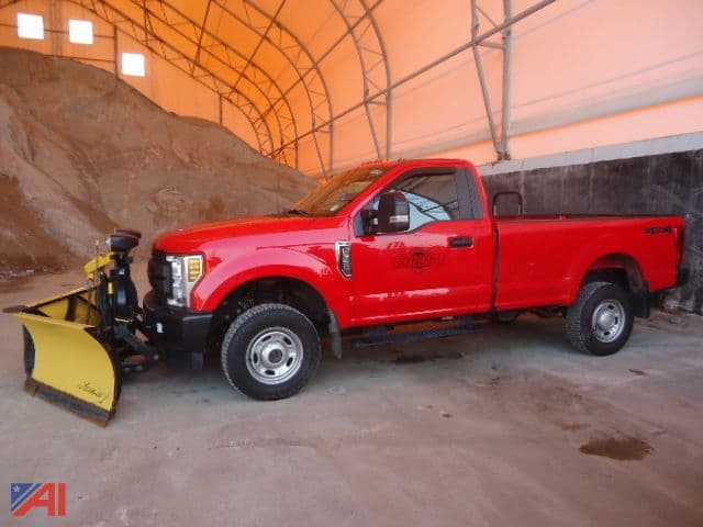 Image of Ford F-350 equipment image 2