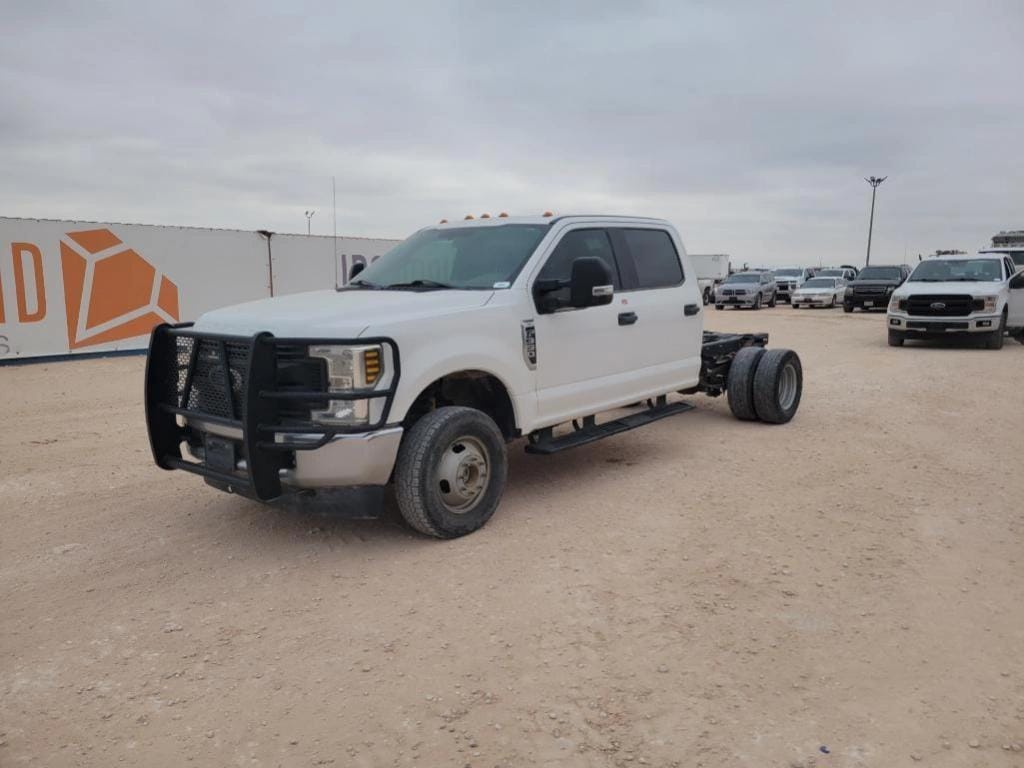 2019 Ford F-350 Equipment Image0