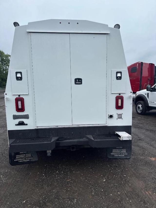 Image of Ford F-350 equipment image 3