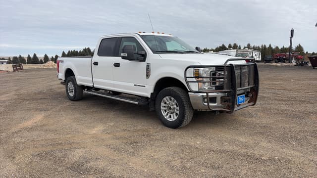 Image of Ford F-350 equipment image 2