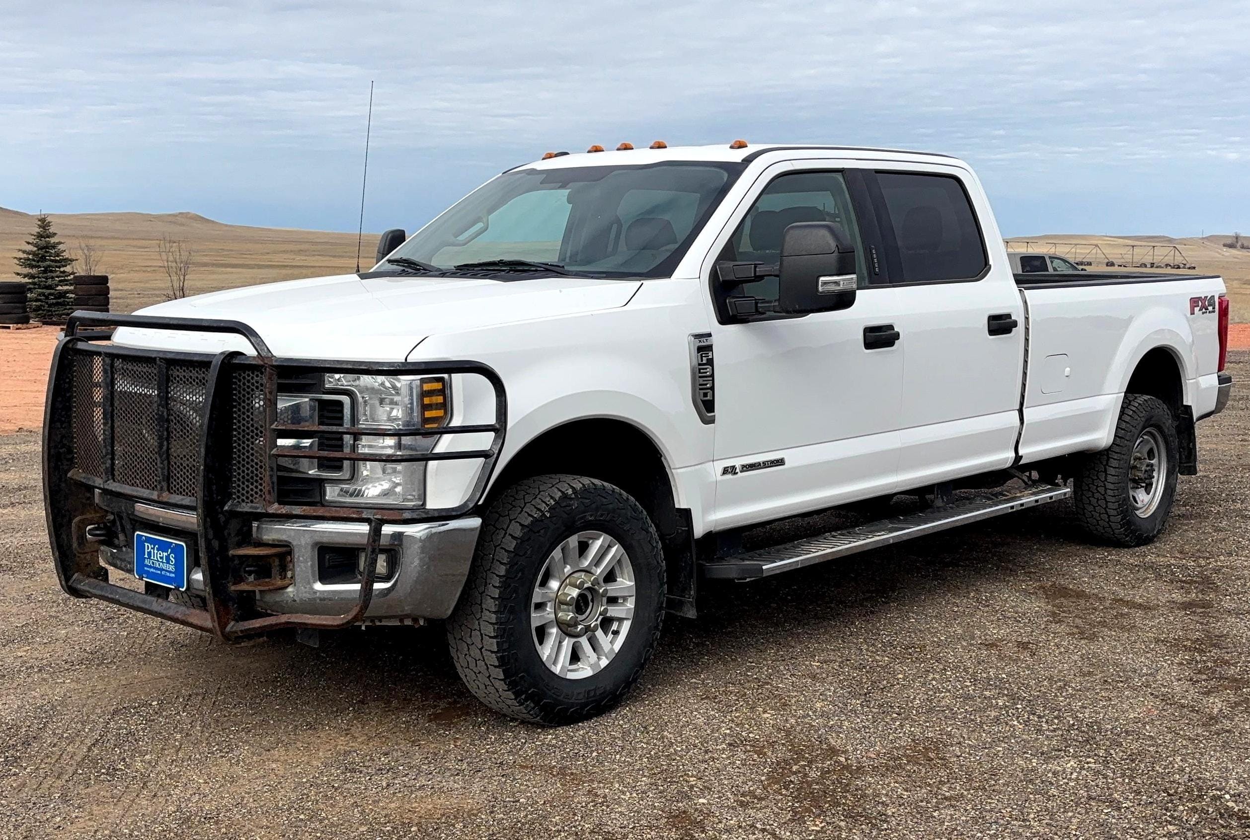 2019 Ford F-350 Equipment Image0