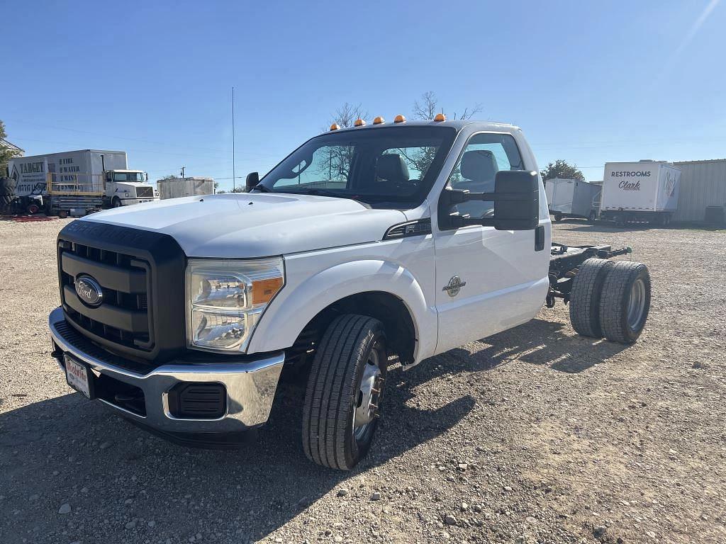 Image of Ford F-350 Primary image