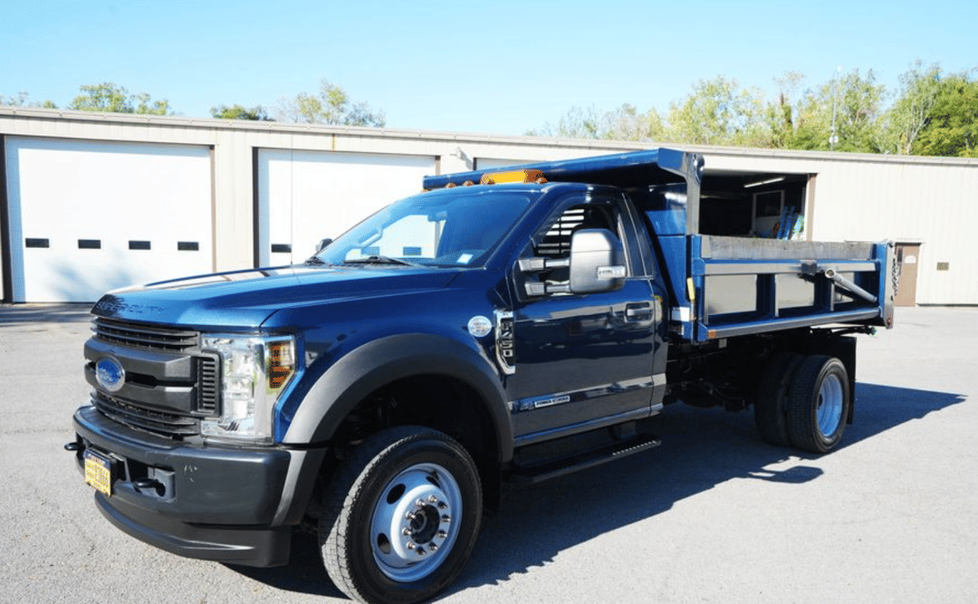Image of Ford F-450 Primary image