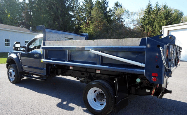 Image of Ford F-450 equipment image 2
