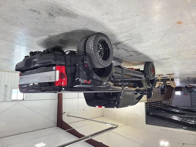 Image of Ford F-450 equipment image 3