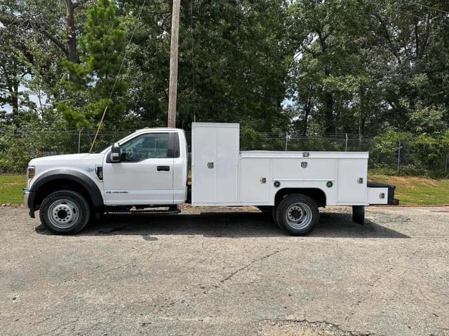 Image of Ford F-450 equipment image 4