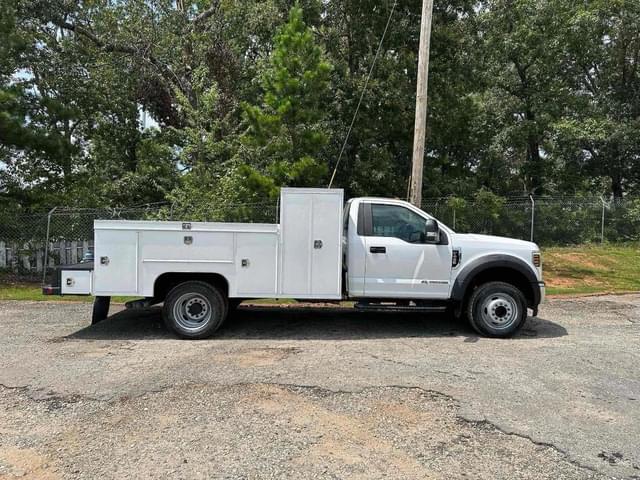 Image of Ford F-450 equipment image 1