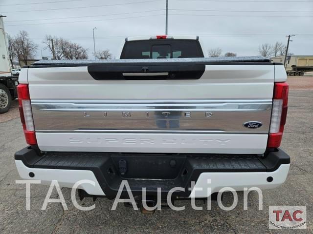 Image of Ford F-450 equipment image 4