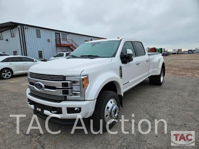 Image of Ford F-450 equipment image 2