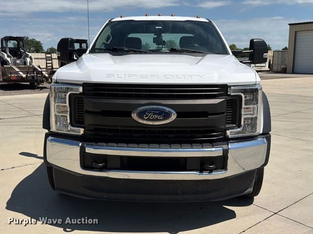 Image of Ford F-450 equipment image 1