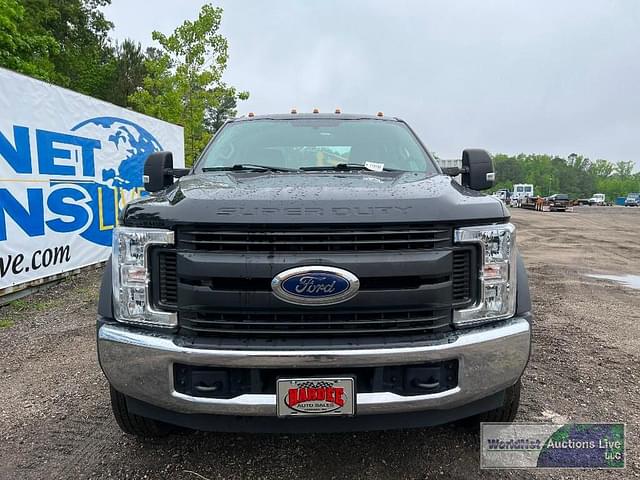 Thumbnail image Ford F-450 2