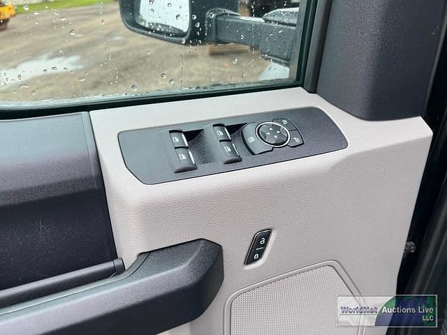 Thumbnail image Ford F-450 12