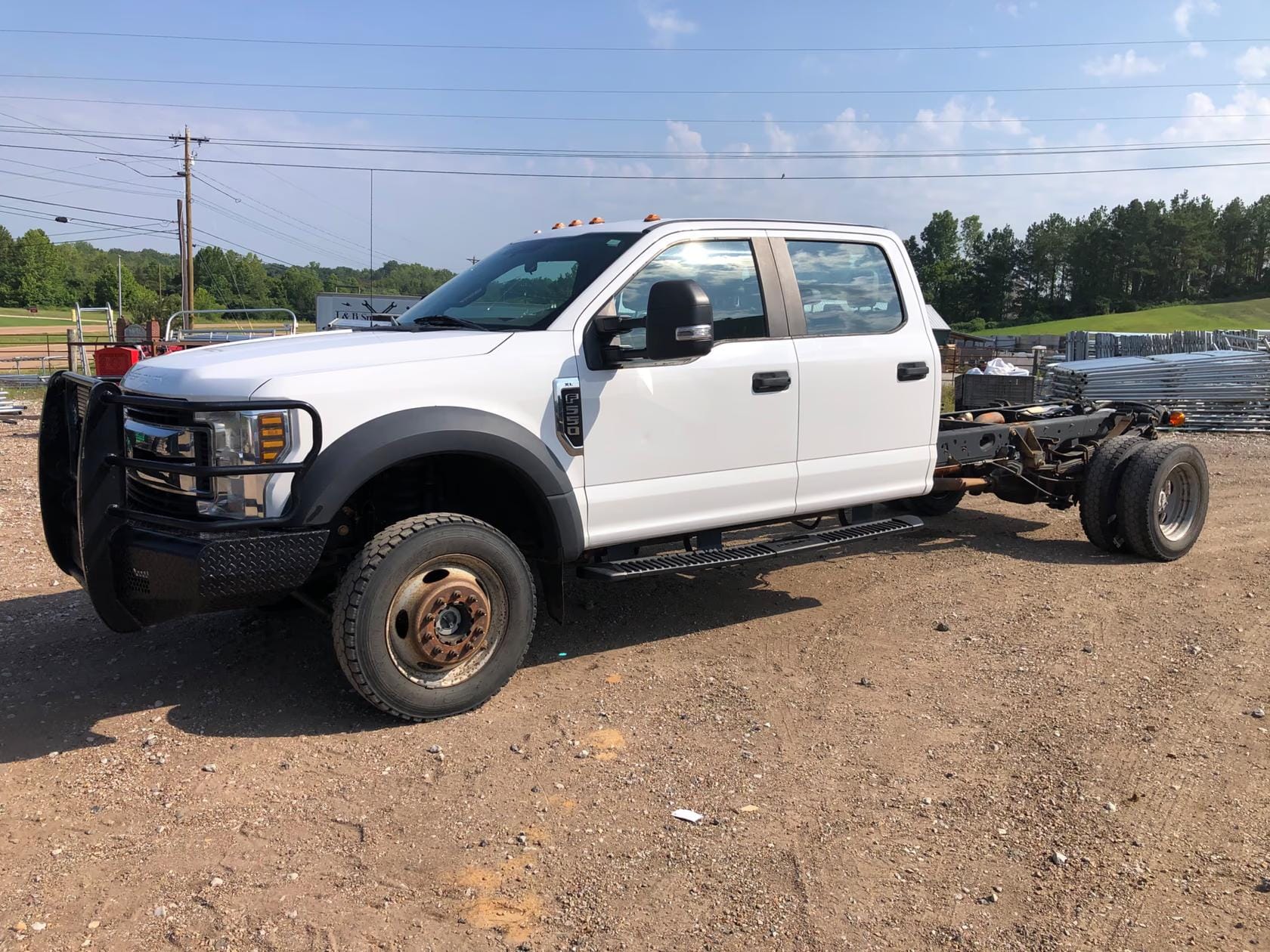 2019 Ford F-550 Equipment Image0