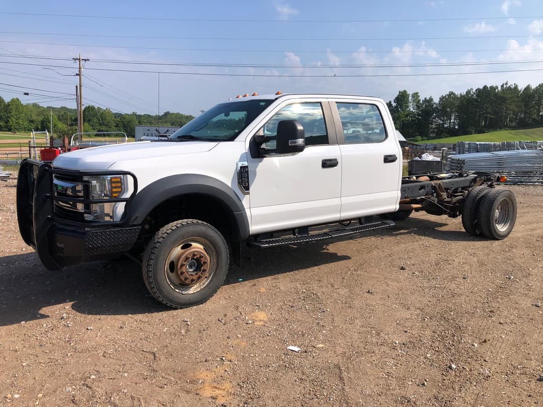 Image of Ford F-550 Primary image