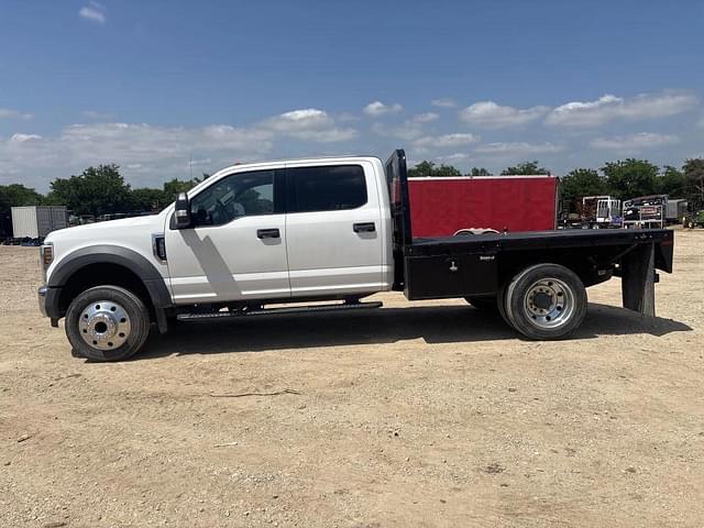 Image of Ford F-550 equipment image 1