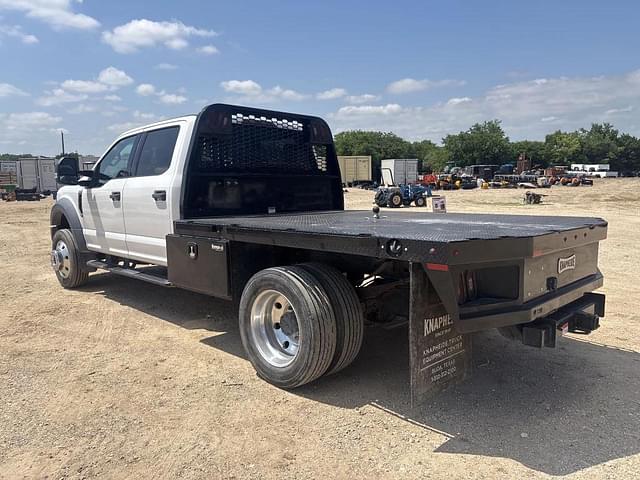Image of Ford F-550 equipment image 2