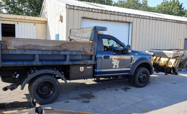 Image of Ford F-550 equipment image 4