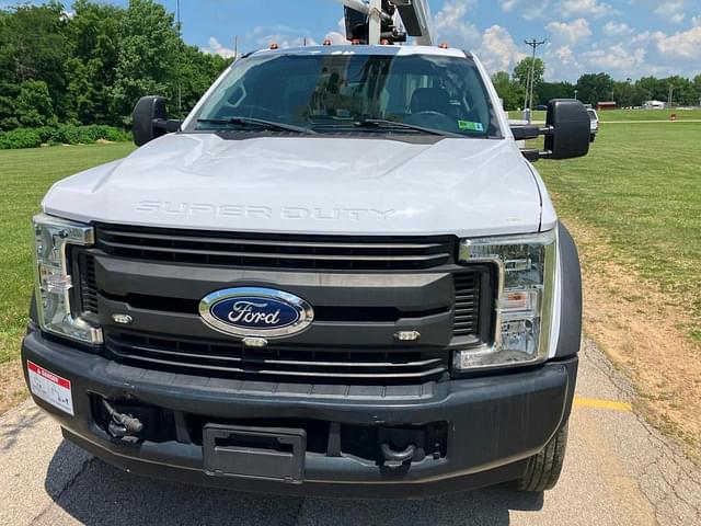 Image of Ford F-550 equipment image 1