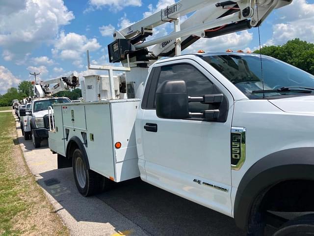 Image of Ford F-550 equipment image 2