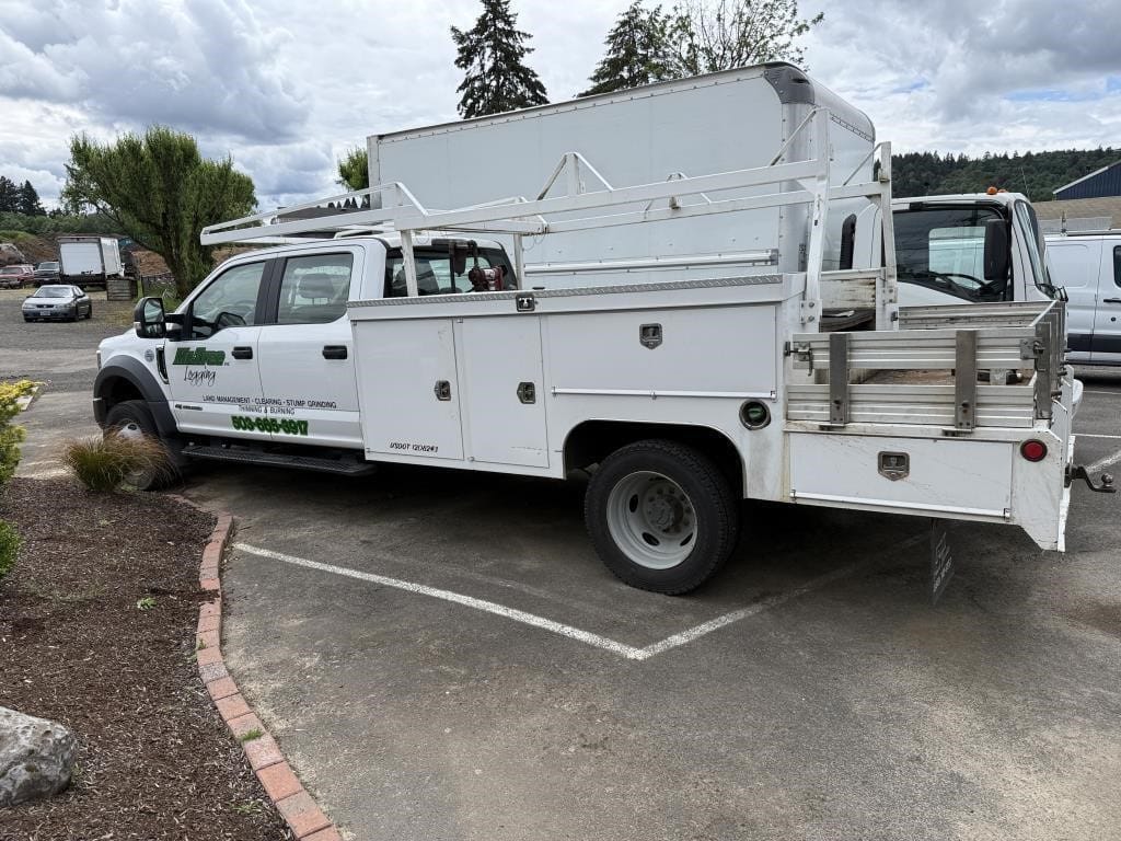 2019 Ford F-550 Equipment Image0