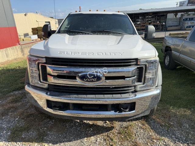 Image of Ford F-550 equipment image 1