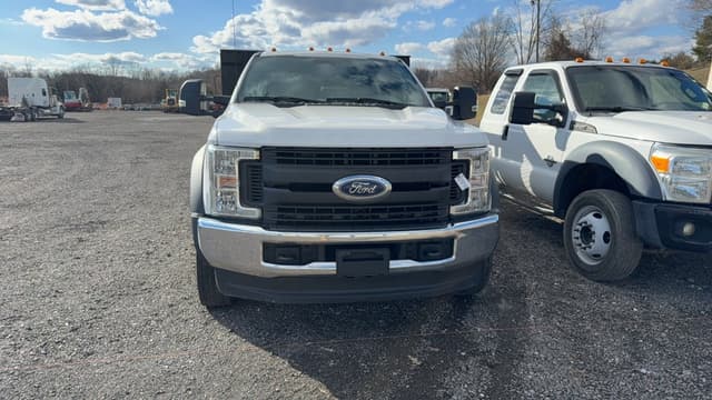 Image of Ford F-550 equipment image 1