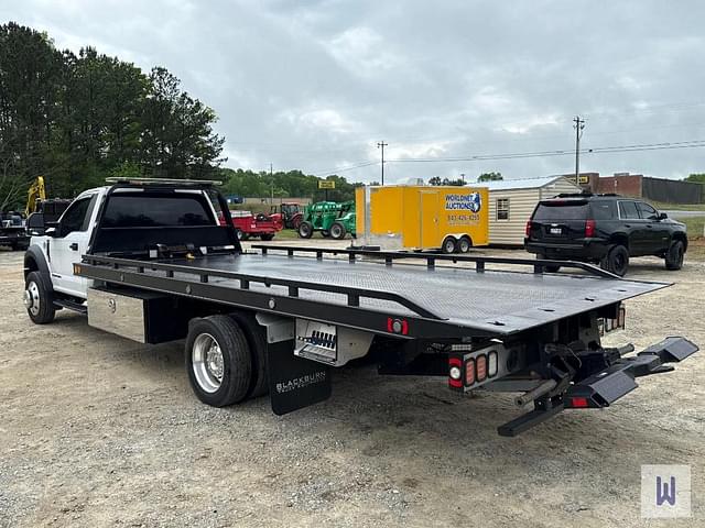 Image of Ford F-550 equipment image 4