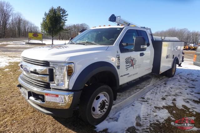 Image of Ford F-550 equipment image 1