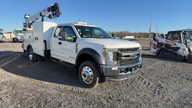Image of Ford F-550 equipment image 2