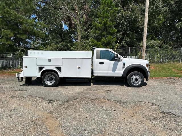 Image of Ford F-550 equipment image 1