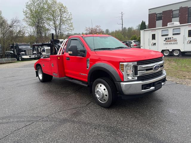 Image of Ford F-550 equipment image 2
