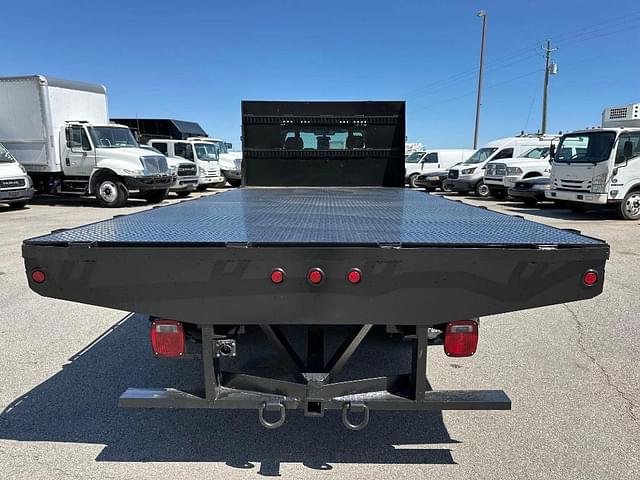 Image of Ford F-550 equipment image 3