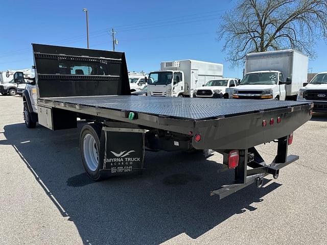 Image of Ford F-550 equipment image 2