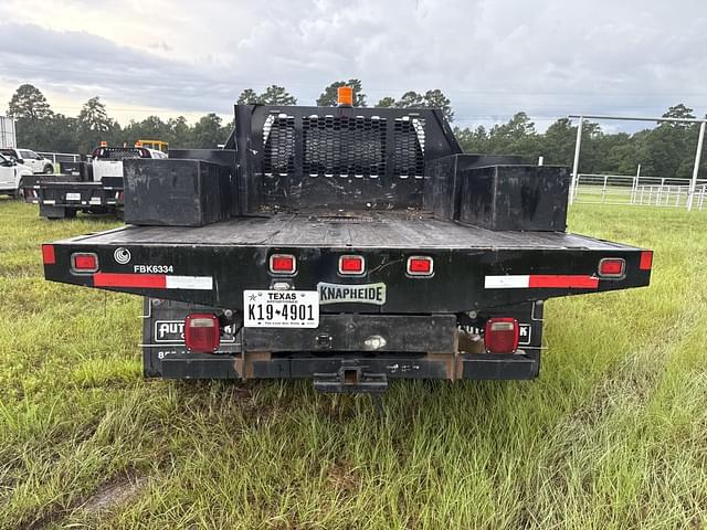 Image of Ford F-550 equipment image 3
