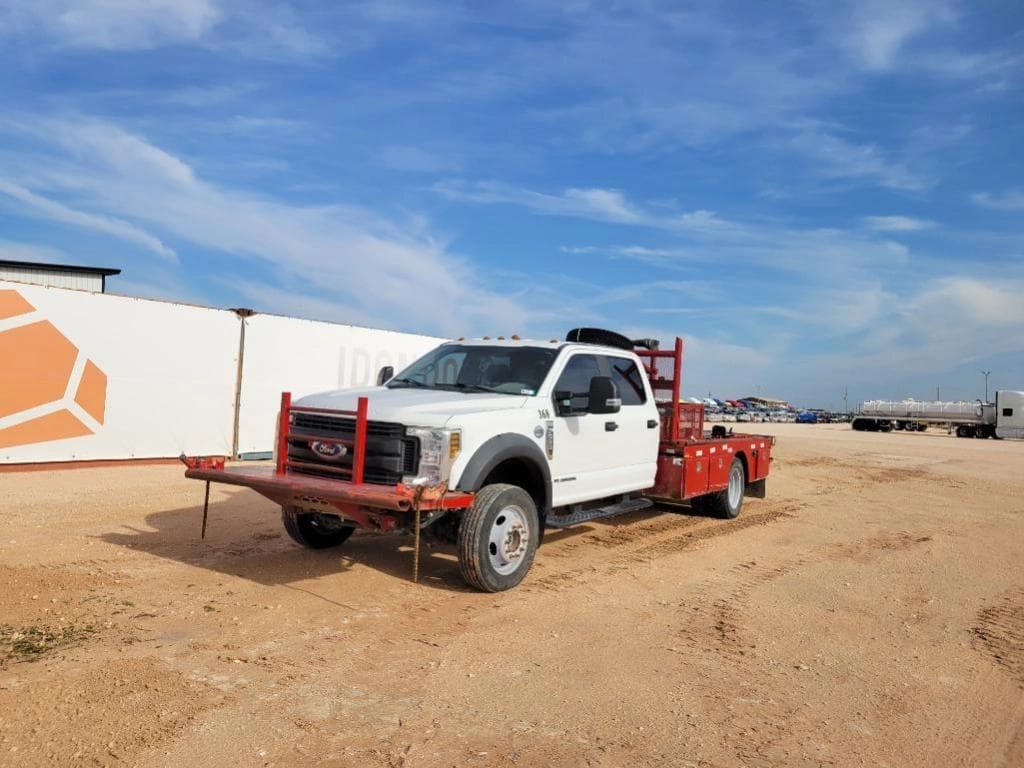 Image of Ford F-550 Primary image