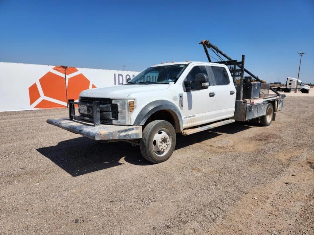 Image of Ford F-550 Primary image