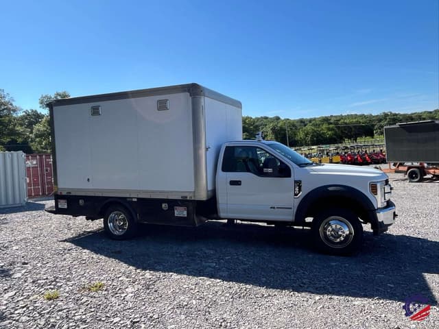 Image of Ford F-550 equipment image 3