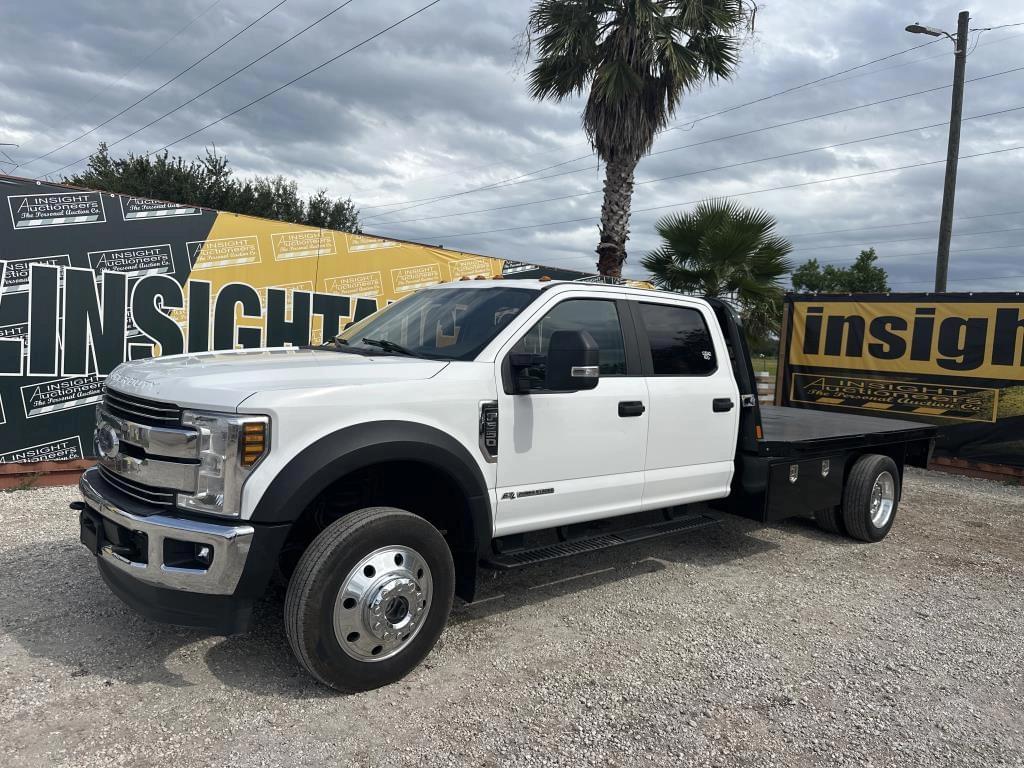 Image of Ford F-550 Primary image