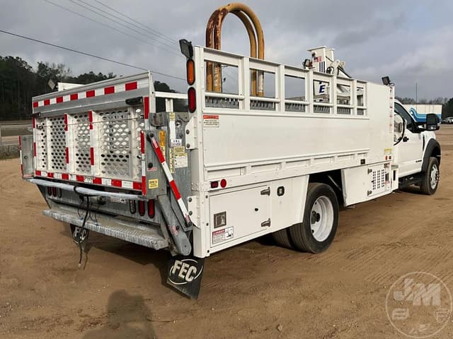 Image of Ford F-550 equipment image 4