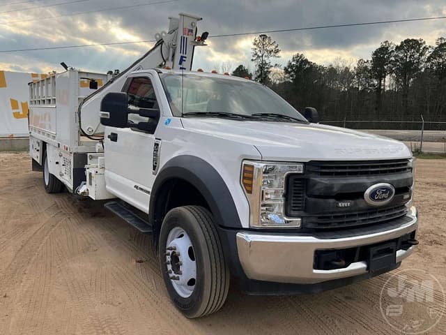 Image of Ford F-550 equipment image 2
