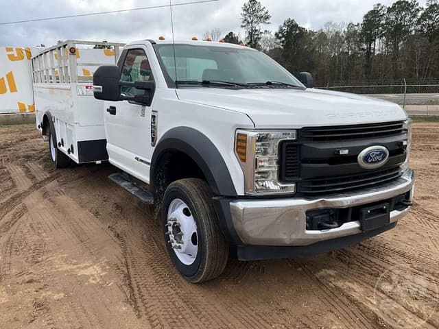 Image of Ford F-550 equipment image 2
