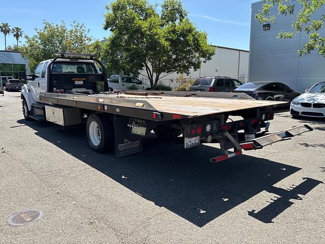 Image of Ford F-650 equipment image 3
