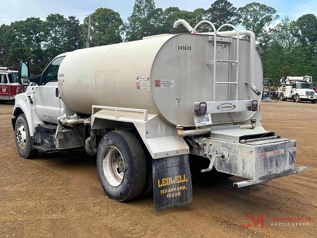 Image of Ford F-650 equipment image 2