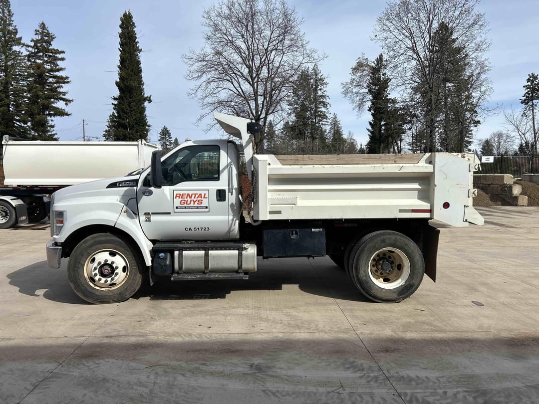 Image of Ford F-750 Image 0