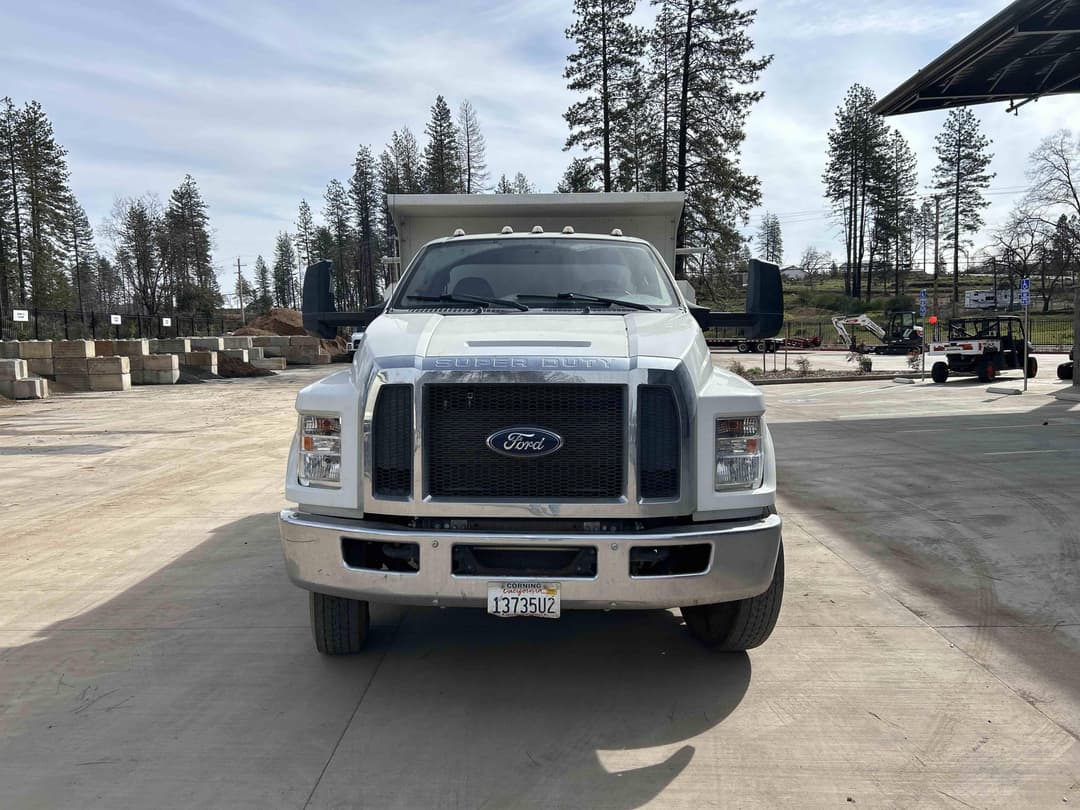 Image of Ford F-750 Image 1