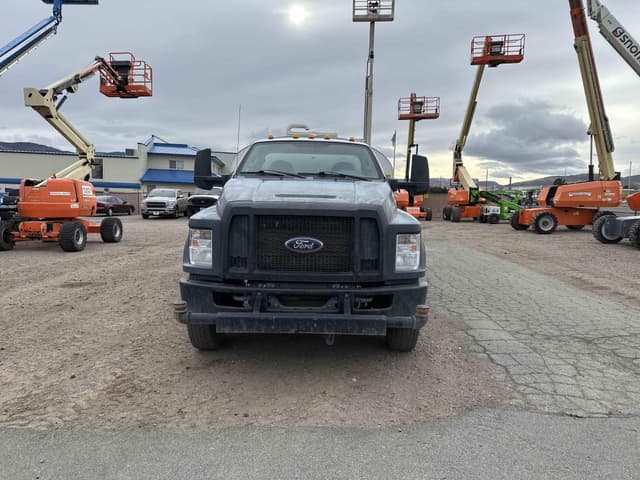 Image of Ford F-750 equipment image 1