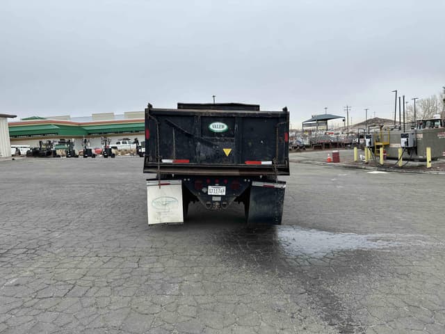 Image of Ford F-750 equipment image 3