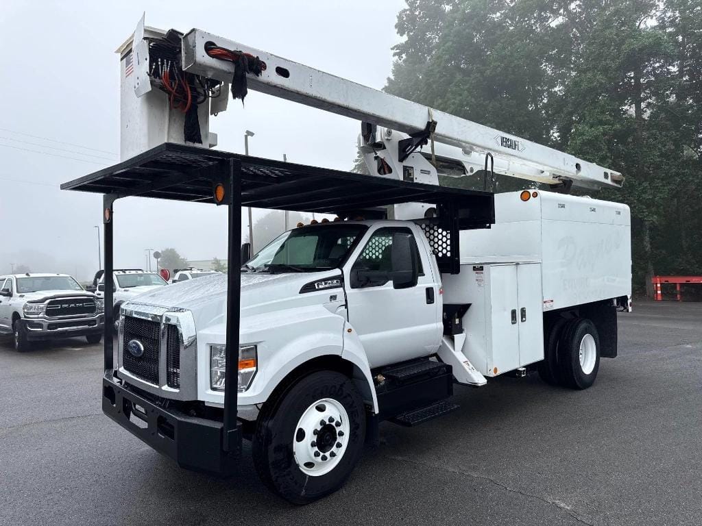 2019 Ford F-750 Equipment Image0