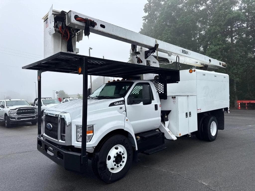 Image of Ford F-750 Primary image